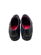 Carica l'immagine nel visualizzatore di Gallery, Scarpe con Borchie