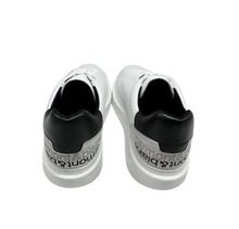 Carica l'immagine nel visualizzatore di Gallery, SNEAKERS - Uptodate life