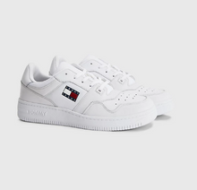 Carica l'immagine nel visualizzatore di Gallery, Sneaker - Uptodate life