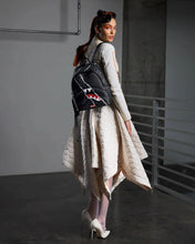 Carica l'immagine nel visualizzatore di Gallery, CENTER RIP REVEALING GRAY CHECK SAVAGE ZAINO
