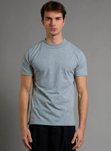 Carica l'immagine nel visualizzatore di Gallery, T-shirt Basic mezzocollo
