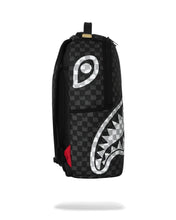Carica l'immagine nel visualizzatore di Gallery, BLACK AND WHITE DRIP CHECK SHARK ZAINO
