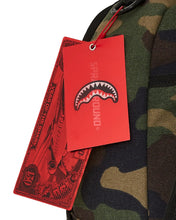 Carica l&#39;immagine nel visualizzatore di Gallery, Zaino Shark Central Camo DLXS
