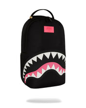 Carica l&#39;immagine nel visualizzatore di Gallery, Zaino Shark Central Nylon Pink
