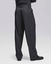 Carica l'immagine nel visualizzatore di Gallery, Pantalone wide fit
