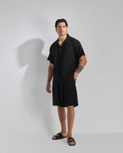 Carica l'immagine nel visualizzatore di Gallery, Camicia relax fit collo a bowling
