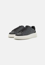 Carica l&#39;immagine nel visualizzatore di Gallery, Sneakers Pelle
