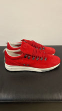 Carica l'immagine nel visualizzatore di Gallery, Sneakers Traforato
