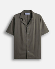 Carica l'immagine nel visualizzatore di Gallery, Camicia relax fit collo a bowling
