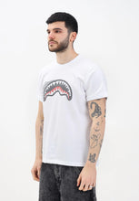 Carica l&#39;immagine nel visualizzatore di Gallery, T-shirt Fastest Shark
