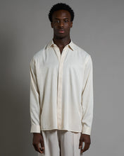 Carica l'immagine nel visualizzatore di Gallery, Camicia effetto seta
