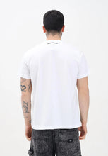 Carica l&#39;immagine nel visualizzatore di Gallery, T-shirt Fastest Shark

