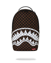 Carica l'immagine nel visualizzatore di Gallery, BROWN AND CREAM DRIP CHECK SHARK ZAINO

